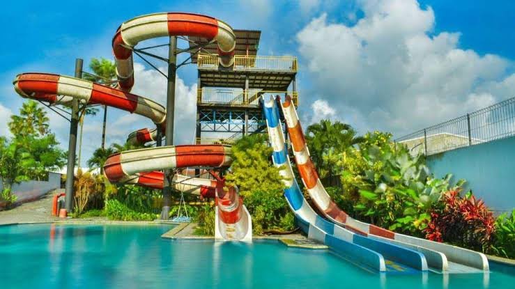 Bermain dari Di Balong Waterpark, Wisata Air Tertua di Yogyakarta