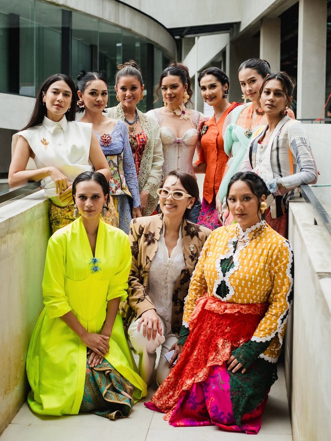Kebaya Kini Lebih Stylish! Inilah Tips Mix and Match dan Variasi Kebaya untuk Tampil Memukau di Berbagai Acara