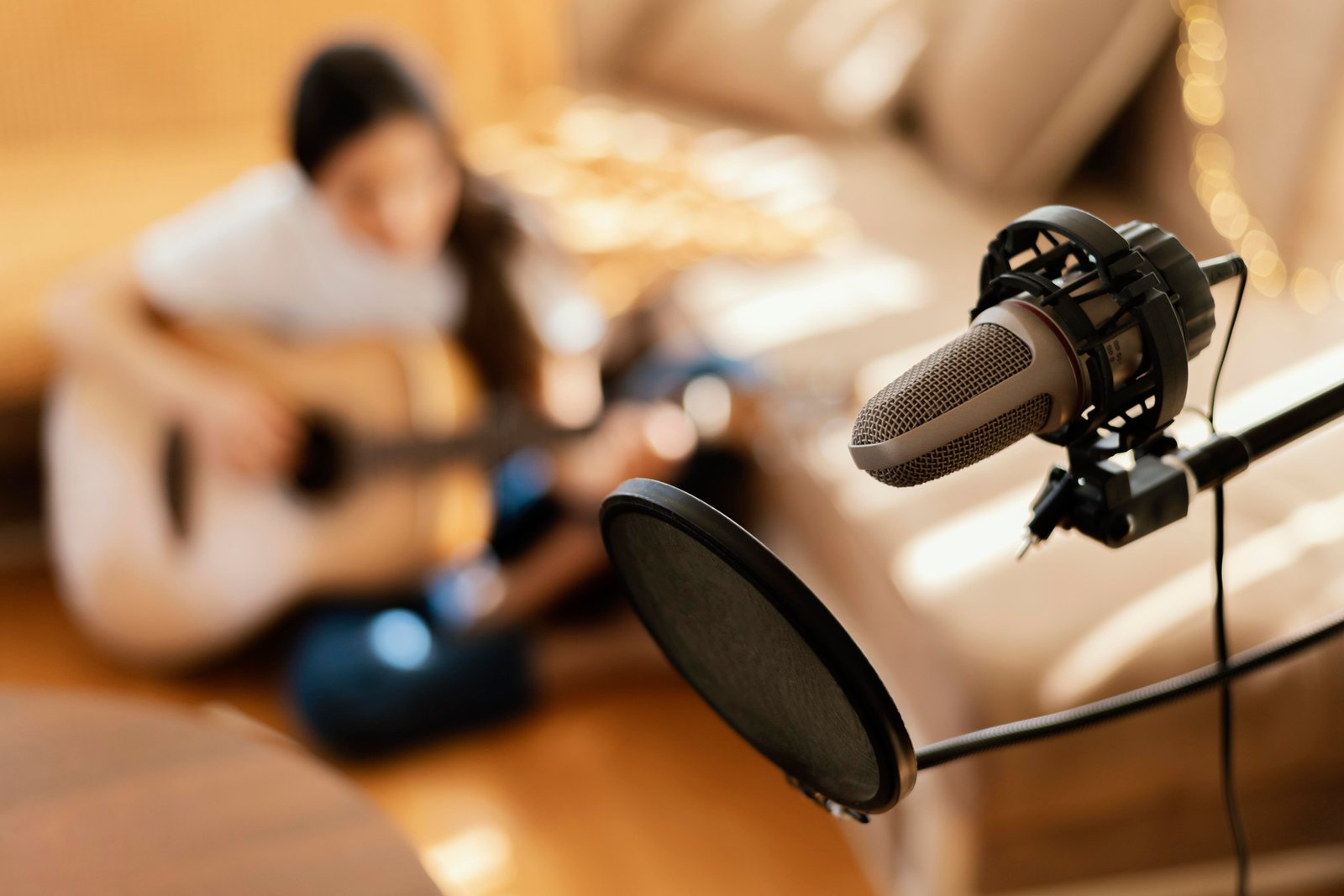 Gak Perlu Ribet! Kamu Bisa Merekam Lagu Hanya Dari Rumah